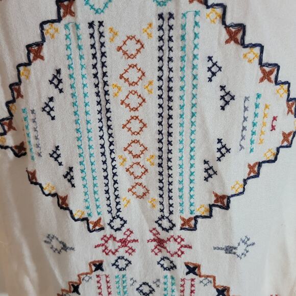 Knox Rose Size M Boho Embroidered Sleeveless Top in Beige Caftan Neckline - Picture 9 of 10